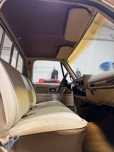 Gmc-Sierra-1977-Yellow-Custom-Leather-10