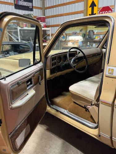 Gmc-Sierra-1977-Yellow-Custom-Leather-11