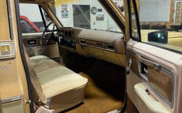 Gmc-Sierra-1977-Yellow-Custom-Leather-12
