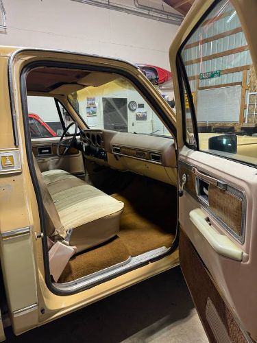 Gmc-Sierra-1977-Yellow-Custom-Leather-12