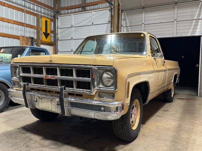 Gmc-Sierra-1977-Yellow-Custom-Leather-13