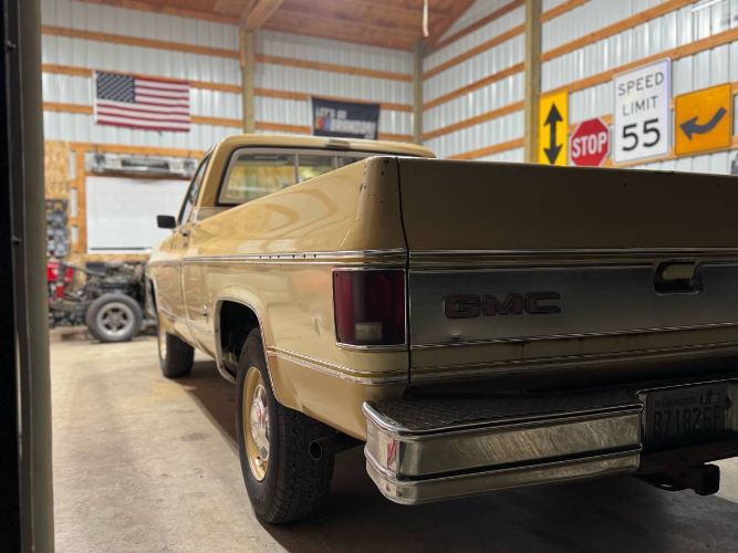 Gmc-Sierra-1977-Yellow-Custom-Leather-17