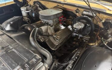 Gmc-Sierra-1977-Yellow-Custom-Leather-3