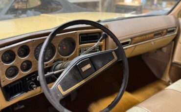 Gmc-Sierra-1977-Yellow-Custom-Leather-9