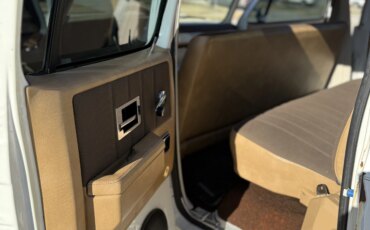 Gmc-Sierra-3500-2wd-crew-cab-1986-Off-White-Tan-32