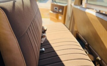 Gmc-Sierra-3500-2wd-crew-cab-1986-Off-White-Tan-33