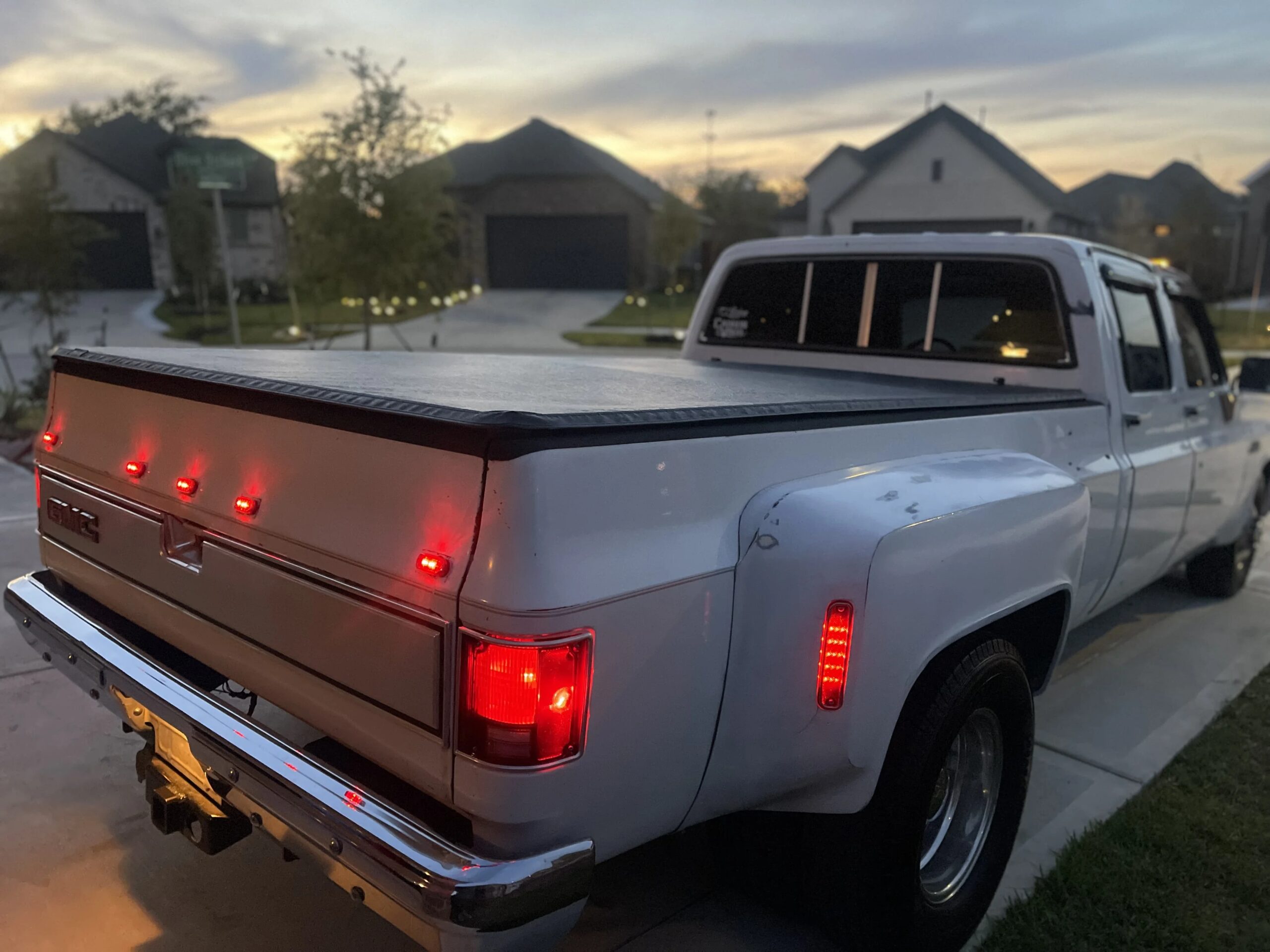 Gmc-Sierra-3500-2wd-crew-cab-1986-Off-White-Tan-46