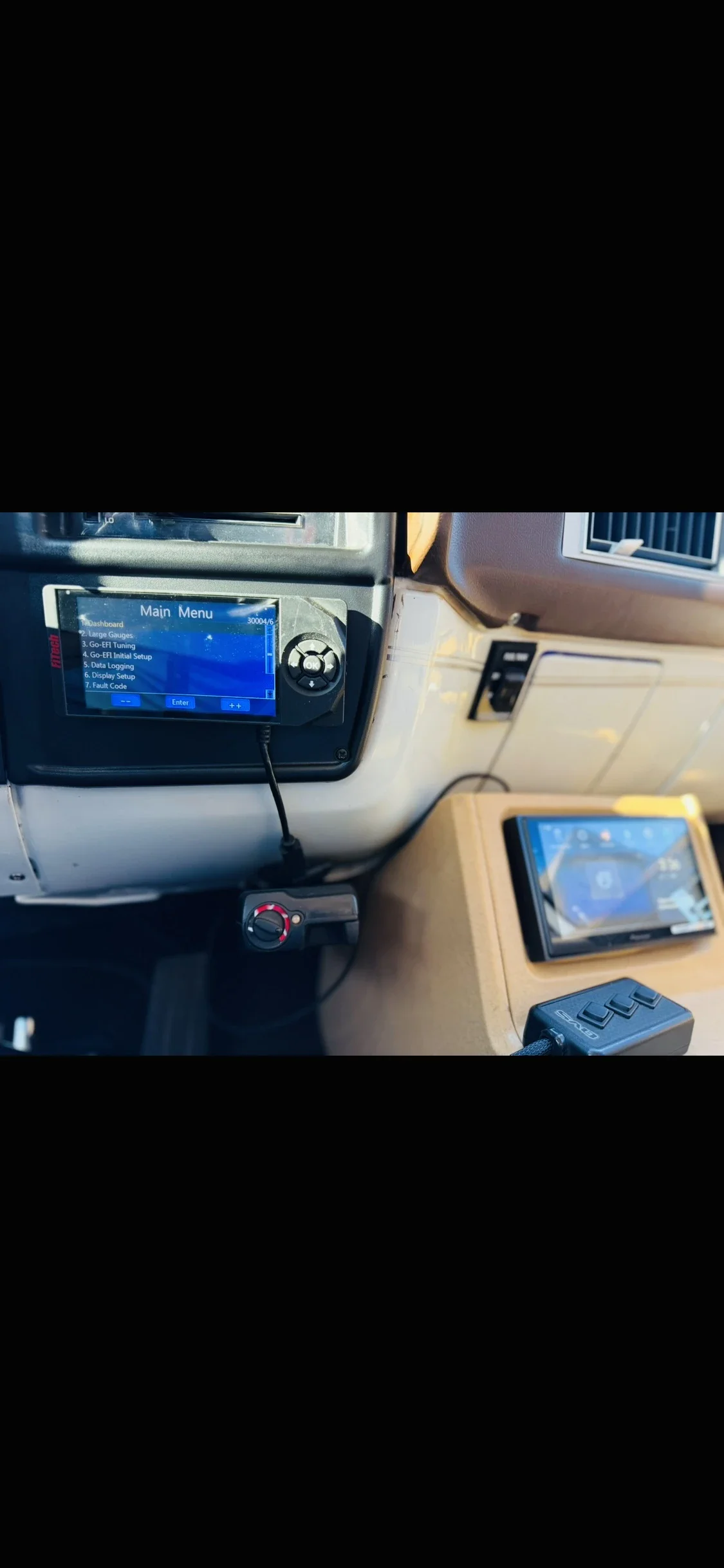 Gmc-Sierra-3500-2wd-crew-cab-1986-Off-White-Tan-47