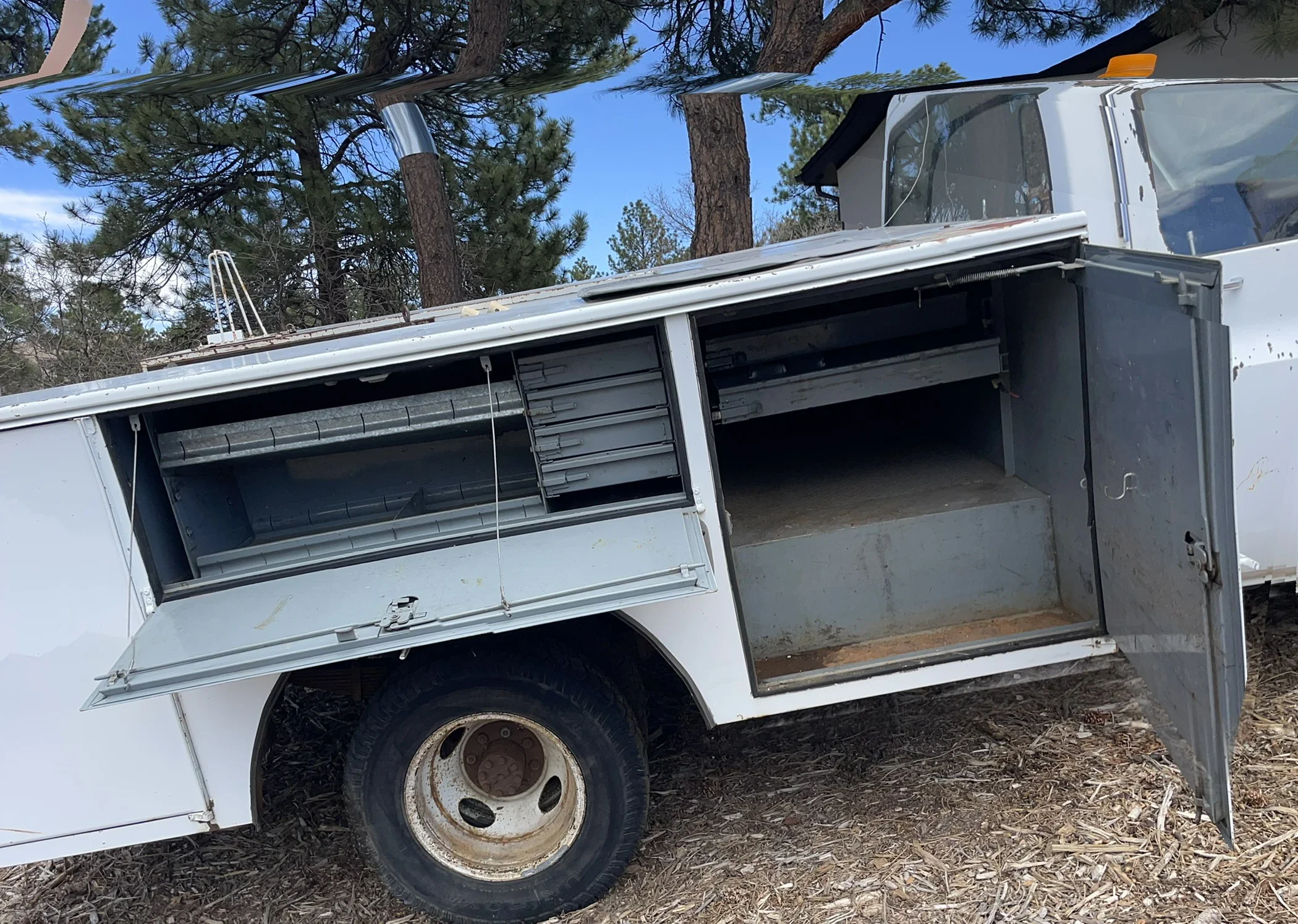 Gmc-Sierra-3500-2wd-regular-cab-1989-White-Tan-18