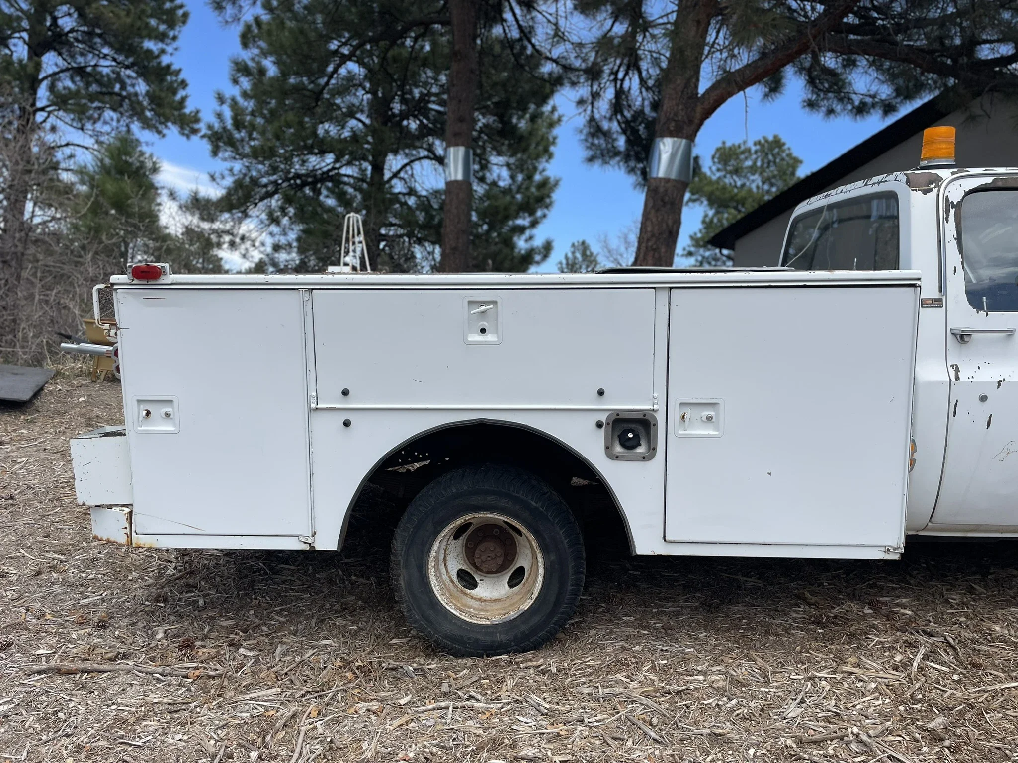 Gmc-Sierra-3500-2wd-regular-cab-1989-White-Tan-19