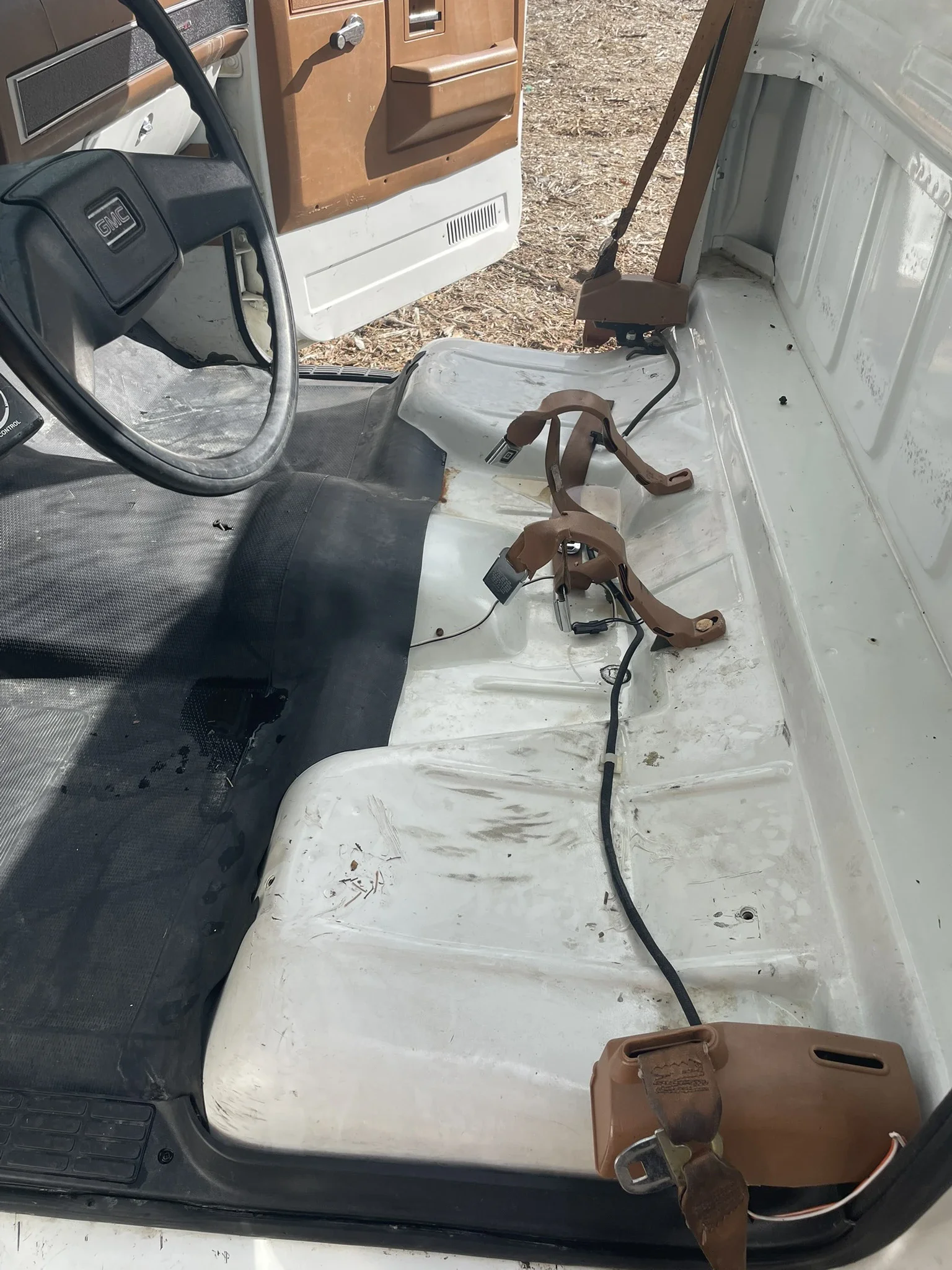 Gmc-Sierra-3500-2wd-regular-cab-1989-White-Tan-22