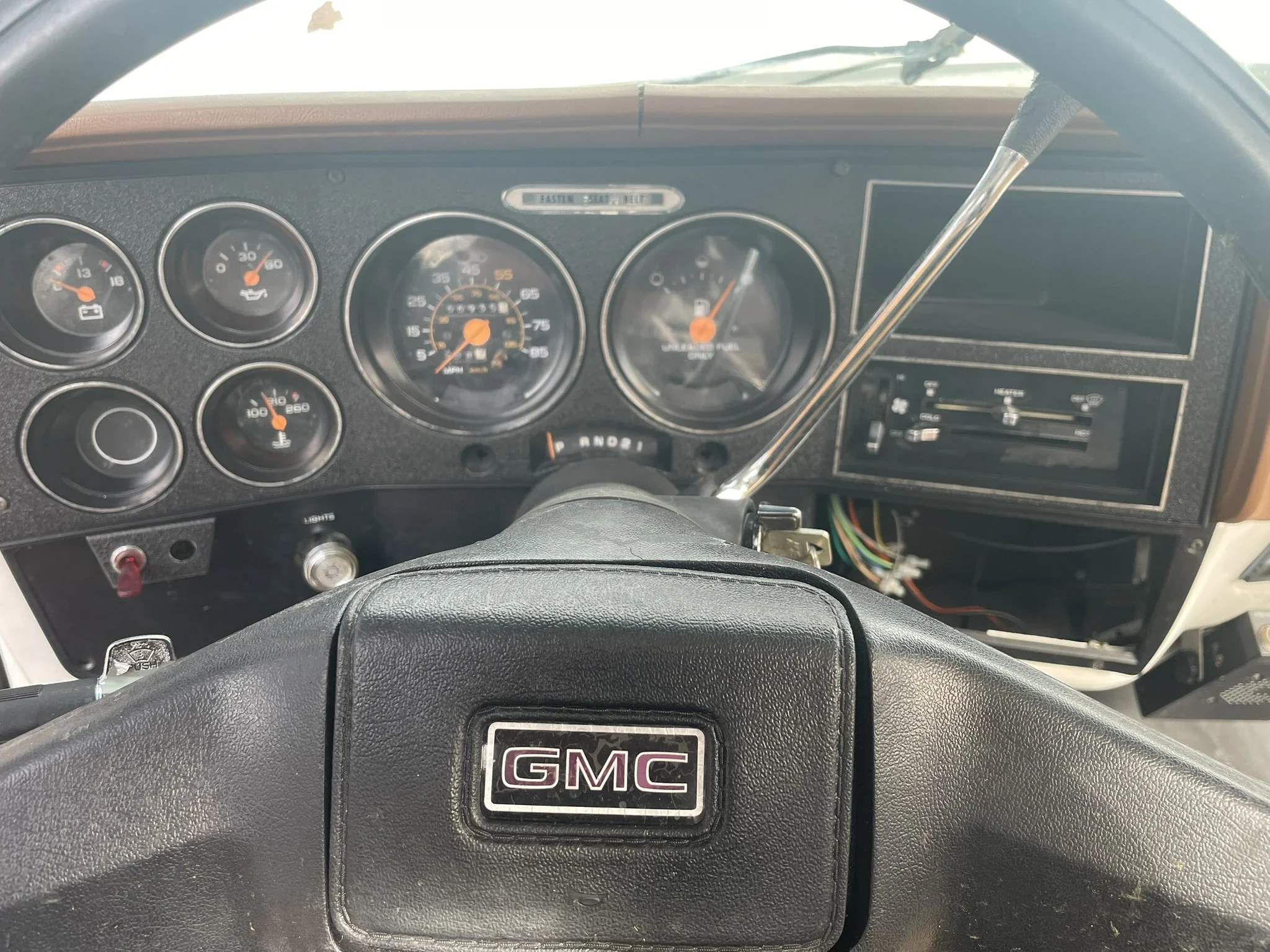 Gmc-Sierra-3500-2wd-regular-cab-1989-White-Tan-24