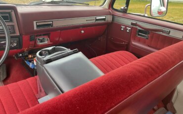 Gmc-Sierra-3500-4x4-crew-cab-1990-Red-Red-3