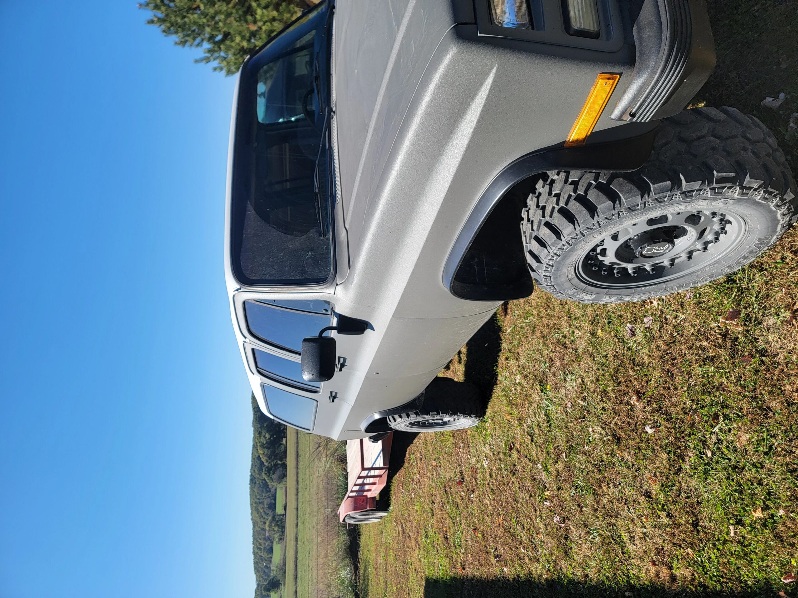 Gmc-Suburban-4wd-2500-1991-Gray-Gray-1