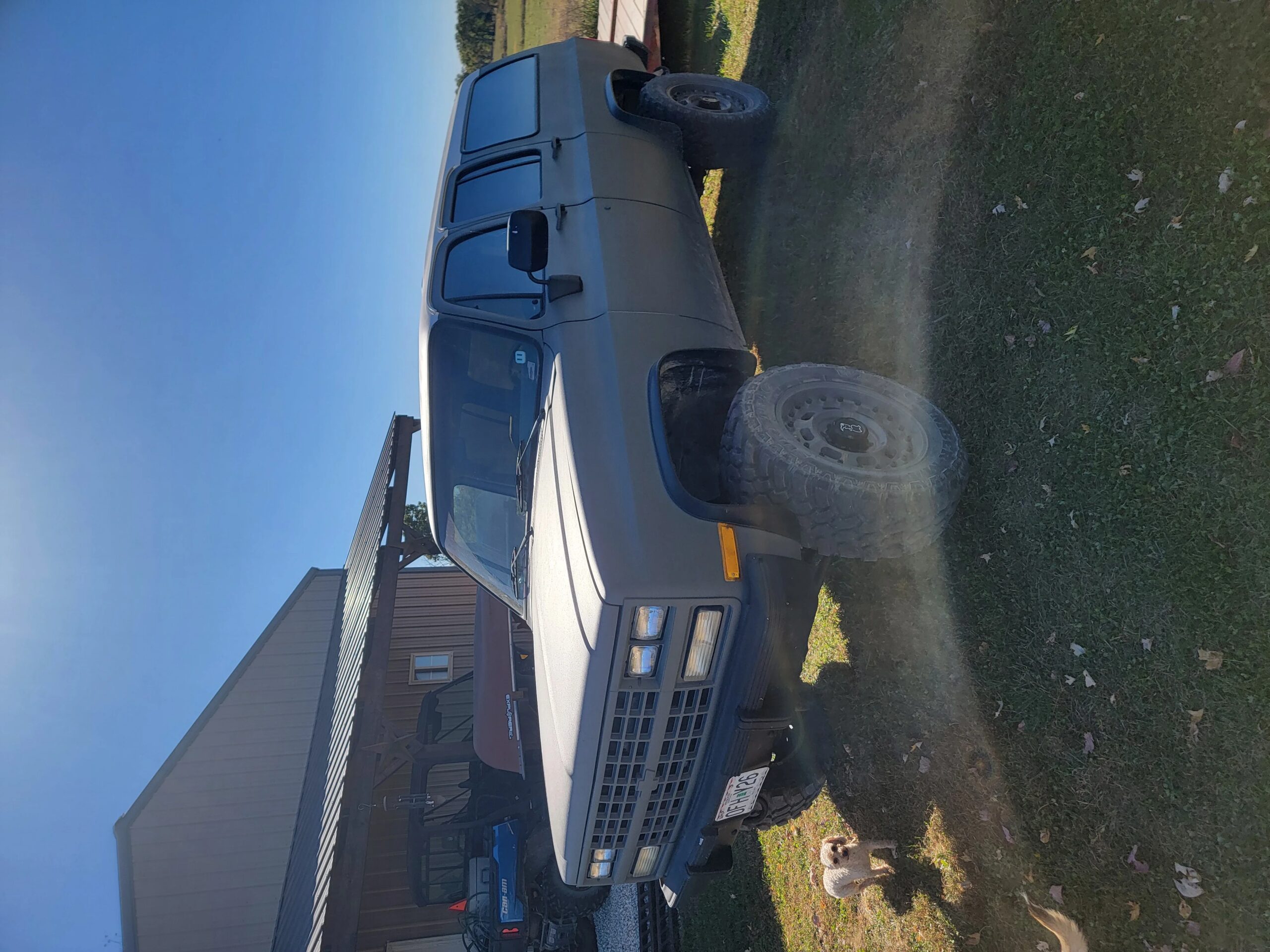 Gmc-Suburban-4wd-2500-1991-Gray-Gray-5