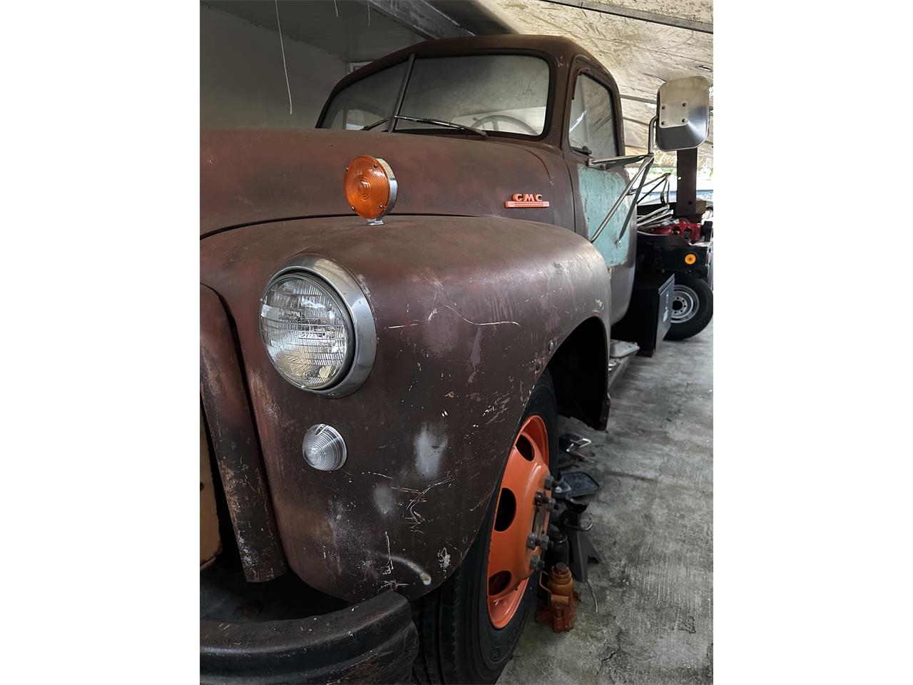Gmc-Truck-1952-Brown-Beige-w-Black-Seats
