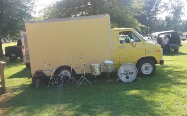 Gmc-box-van-1995-yellow