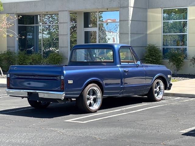 Gmc-c10-1970-blue-1