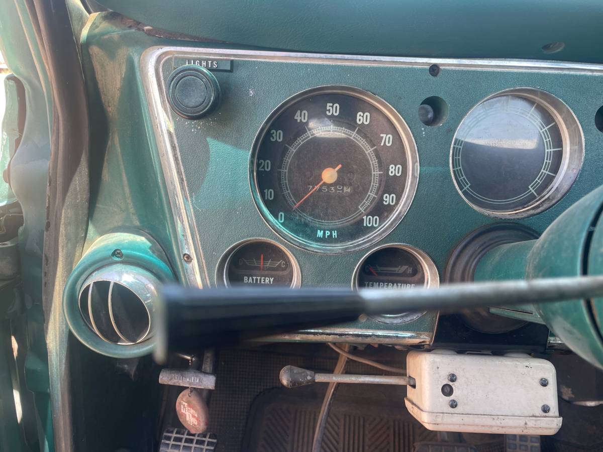 Gmc-c20-1972-green-3
