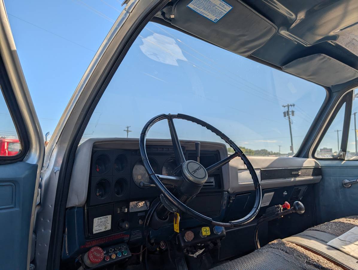 Gmc-c7000-diesel-1981-custom-14