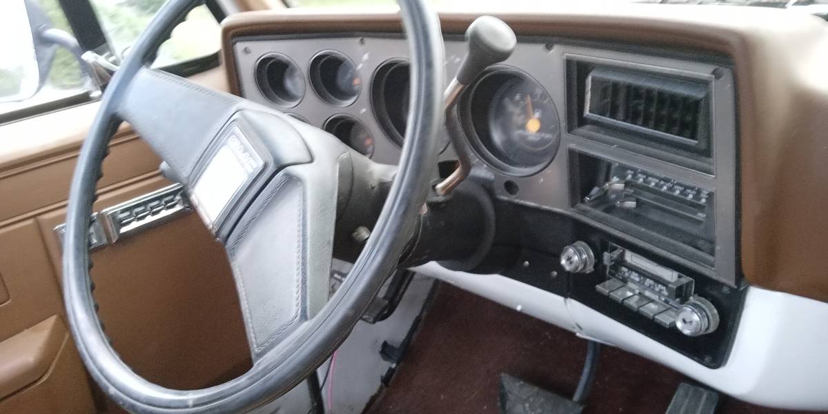 Gmc-chevy-swb-short-bed-1986-white-9