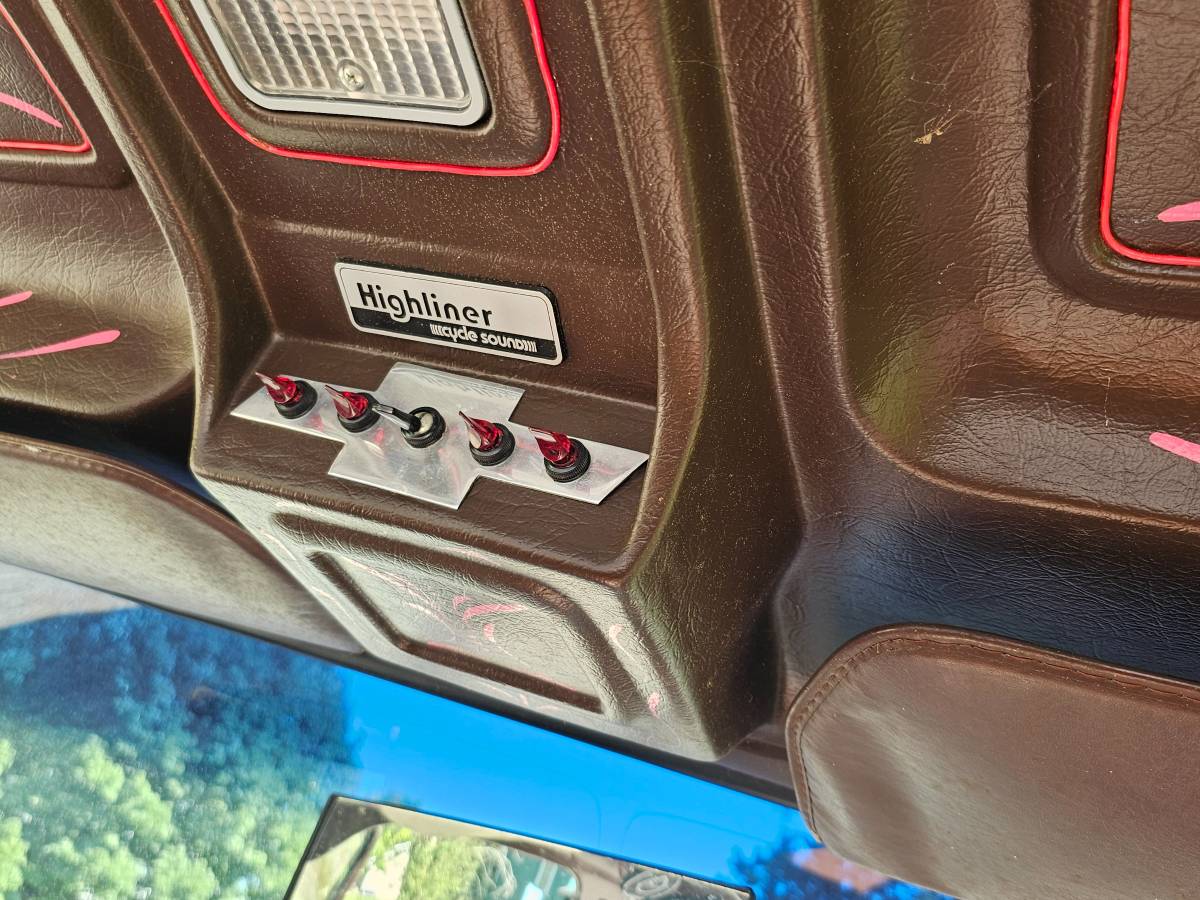 Gmc-ck-2500-1985-brown-17
