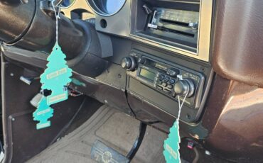 Gmc-ck-2500-1985-brown-27