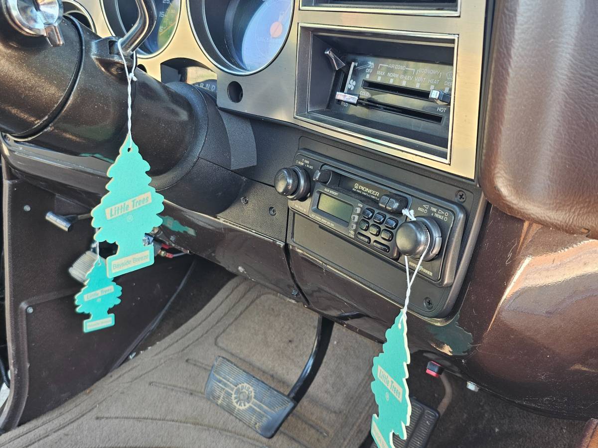 Gmc-ck-2500-1985-brown-27