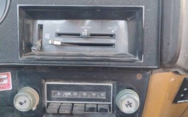 Gmc-ck-pickup-34-ton-diesel-1984-yellow-11