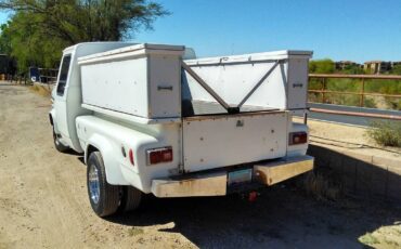 Gmc-cutaway-van-1-ton-nominal-1985-white-12