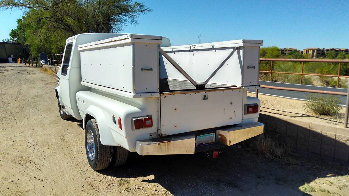 Gmc-cutaway-van-1-ton-nominal-1985-white-12