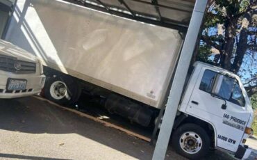 Gmc-diesel-1990-white-2