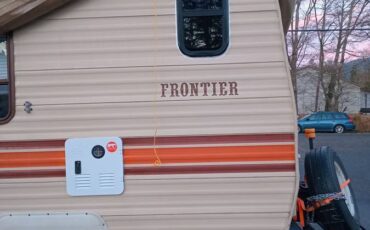 Gmc-frontier-1985-custom-12