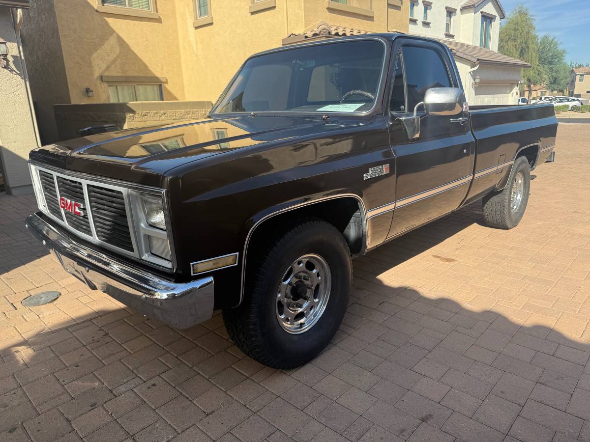 Gmc-high-sierra-2500-1985-brown-10