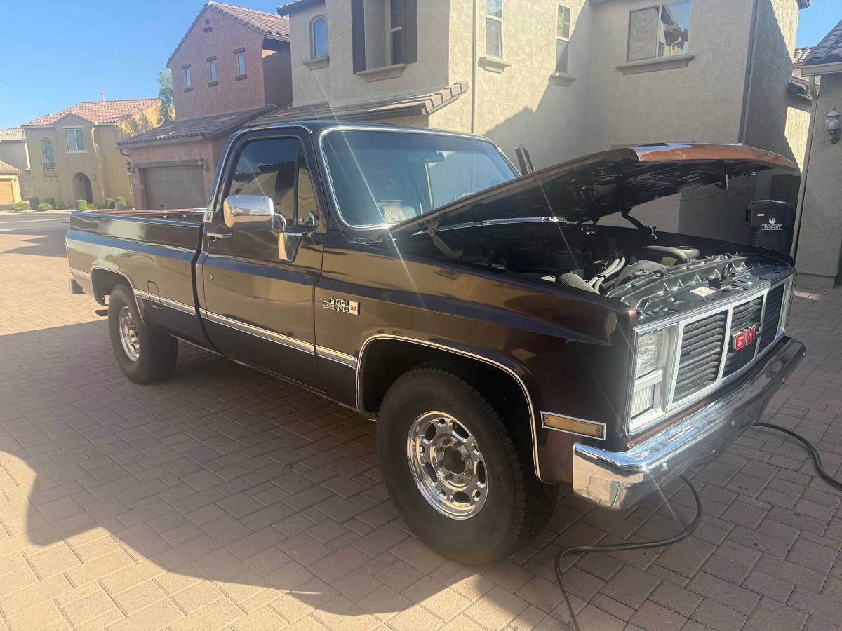 Gmc-high-sierra-2500-1985-brown-2