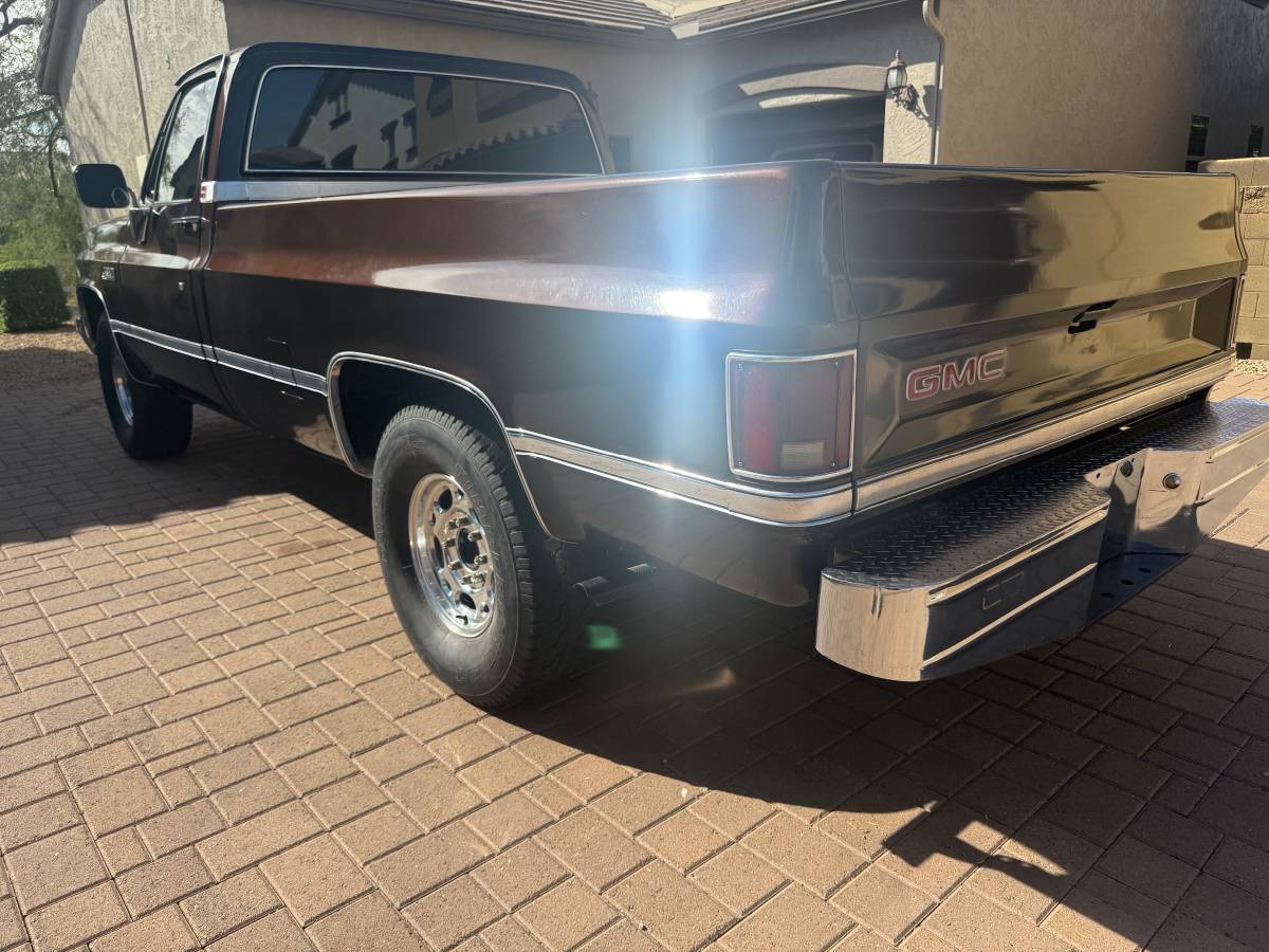 Gmc-high-sierra-2500-1985-brown-5