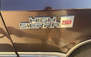 Gmc-high-sierra-2500-1985-brown-7