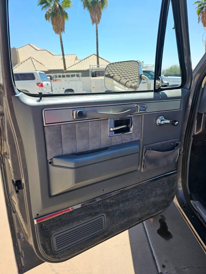 Gmc-jimmy-4x4-1987-red-4