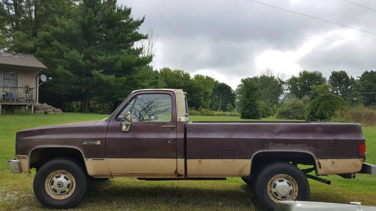 Gmc-k2500-sierra-classic-4x4-1983-brown-1