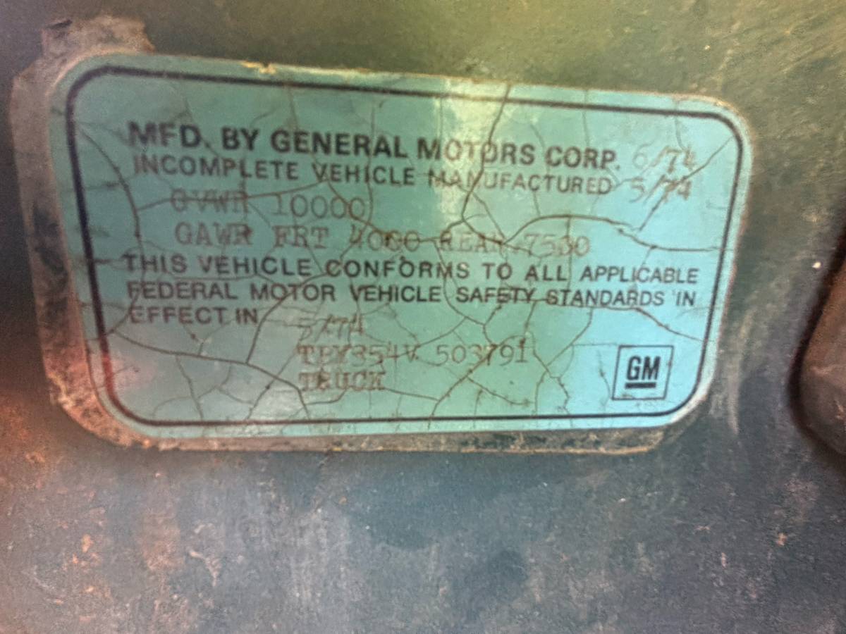 Gmc-p30-1974-white-15