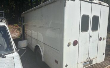 Gmc-p30-1974-white-17