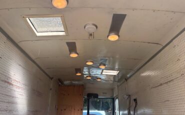 Gmc-p30-1974-white-9