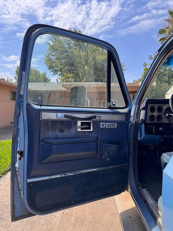 Gmc-r2500-1985-blue-5