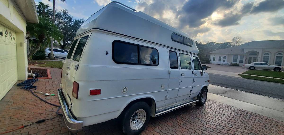 Gmc-rally-van-g2500-1988-white-2