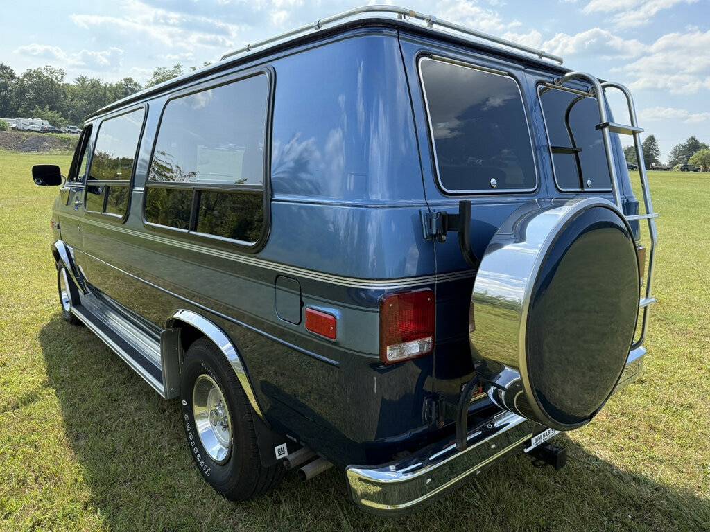 Gmc-rally-wagonvan-1987-blue-3