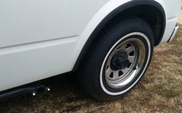 Gmc-safari-1986-white-3