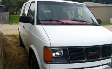 Gmc-safari-1986-white