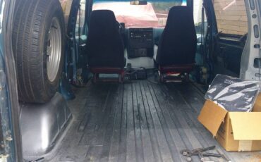 Gmc-safari-1986-white-4