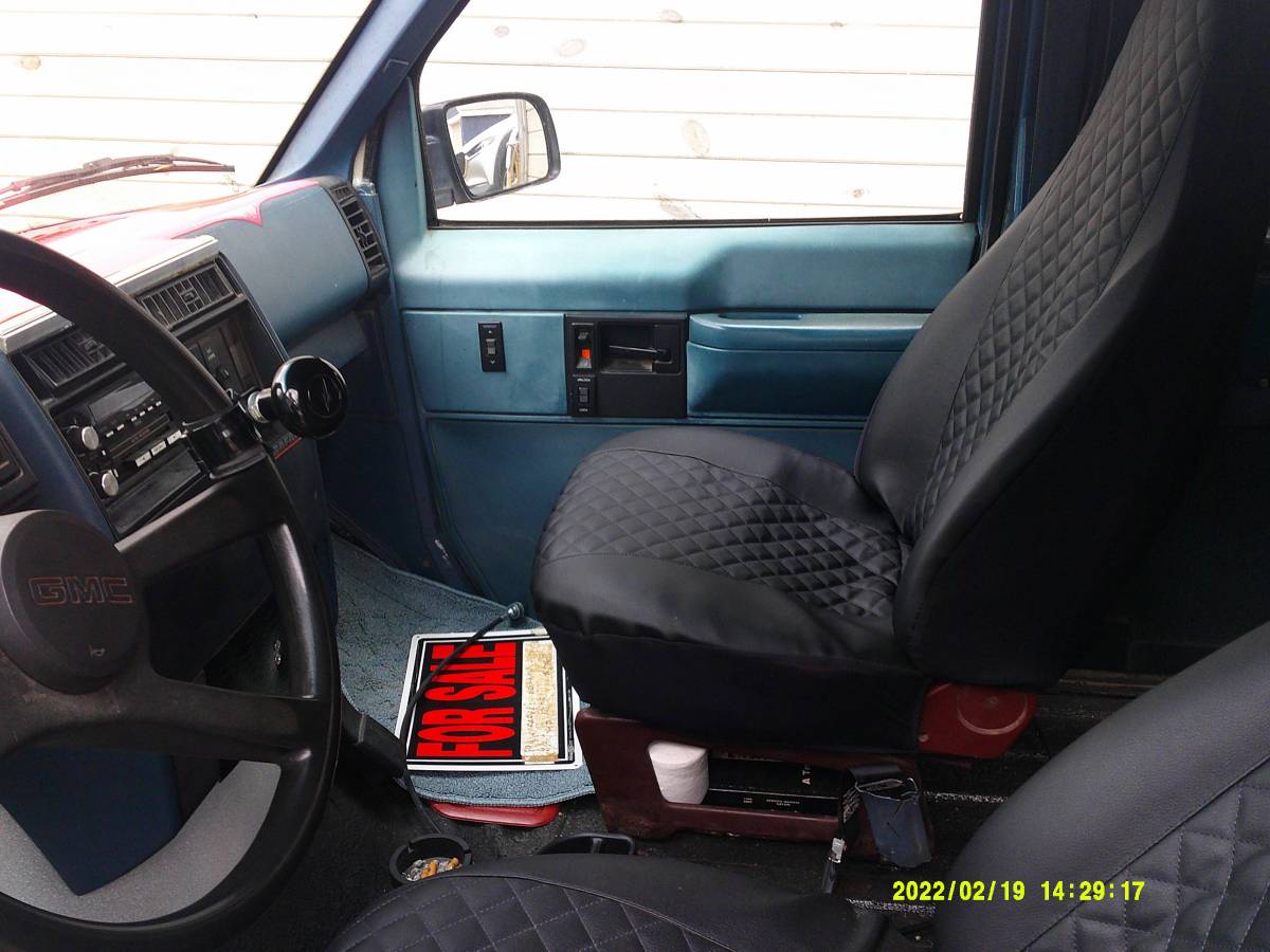 Gmc-safari-1986-white-6