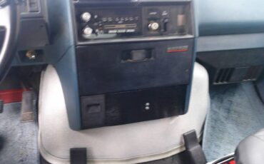 Gmc-safari-1986-white-8
